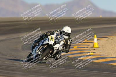 media/Dec-16-2023-CVMA (Sat) [[bb38a358a2]]/Race 11 Amateur Supersport Open/